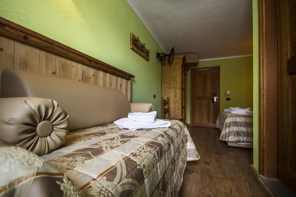 Hotel Assietta Oulx Esterno foto