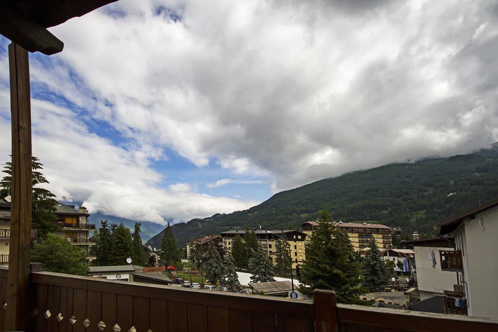 Hotel Assietta Oulx Esterno foto