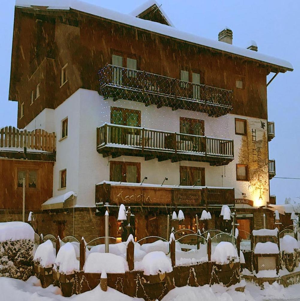 Hotel Assietta Oulx Esterno foto
